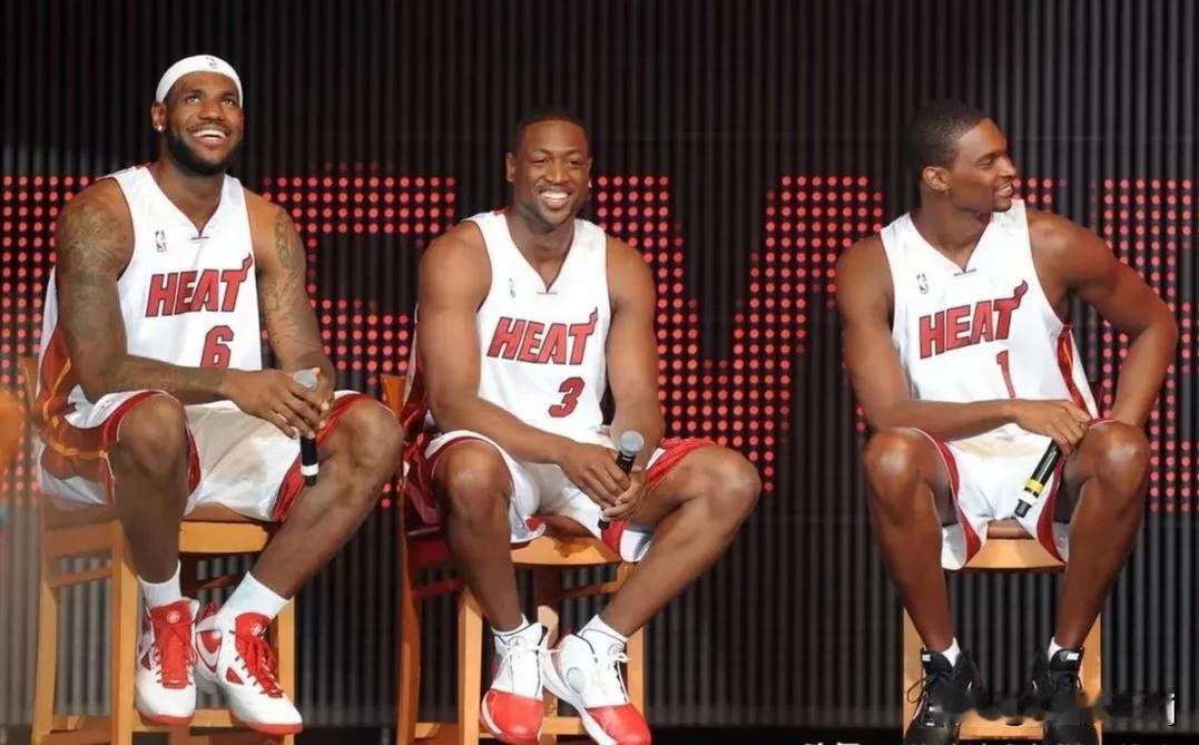 NBA今日看点，詹姆斯从“兄弟篮球”打到“父子篮球”！
1、詹姆斯2003进入联