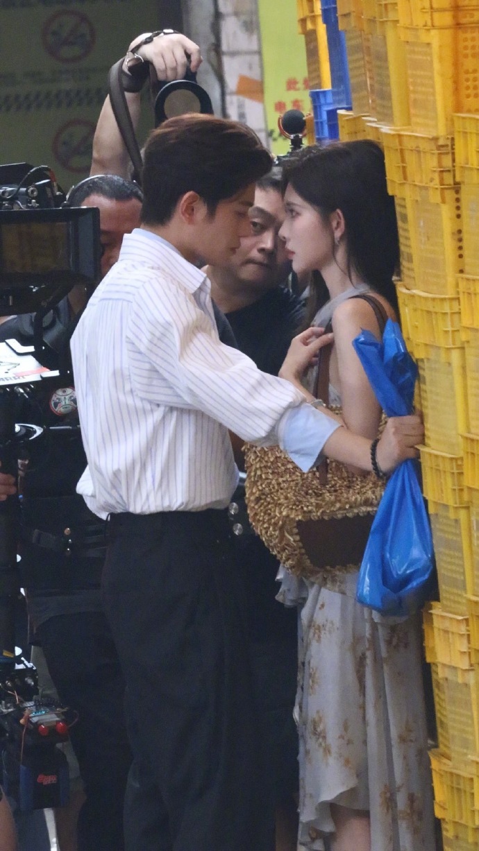 孟子义丁禹兮BG感路透孟子义丁禹兮一起逛市场路透解锁沈言郝念的烟火向番外，孟子义