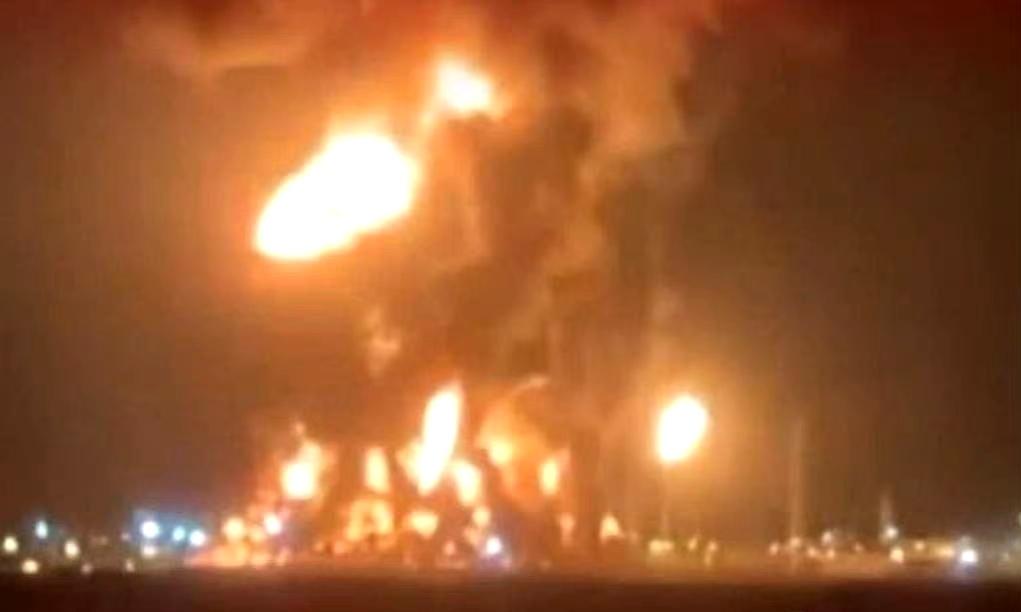 伊朗法尔斯通讯社报道：

在美以联军持续发动袭击期间，伊朗伊斯法罕和霍拉姆沙赫尔