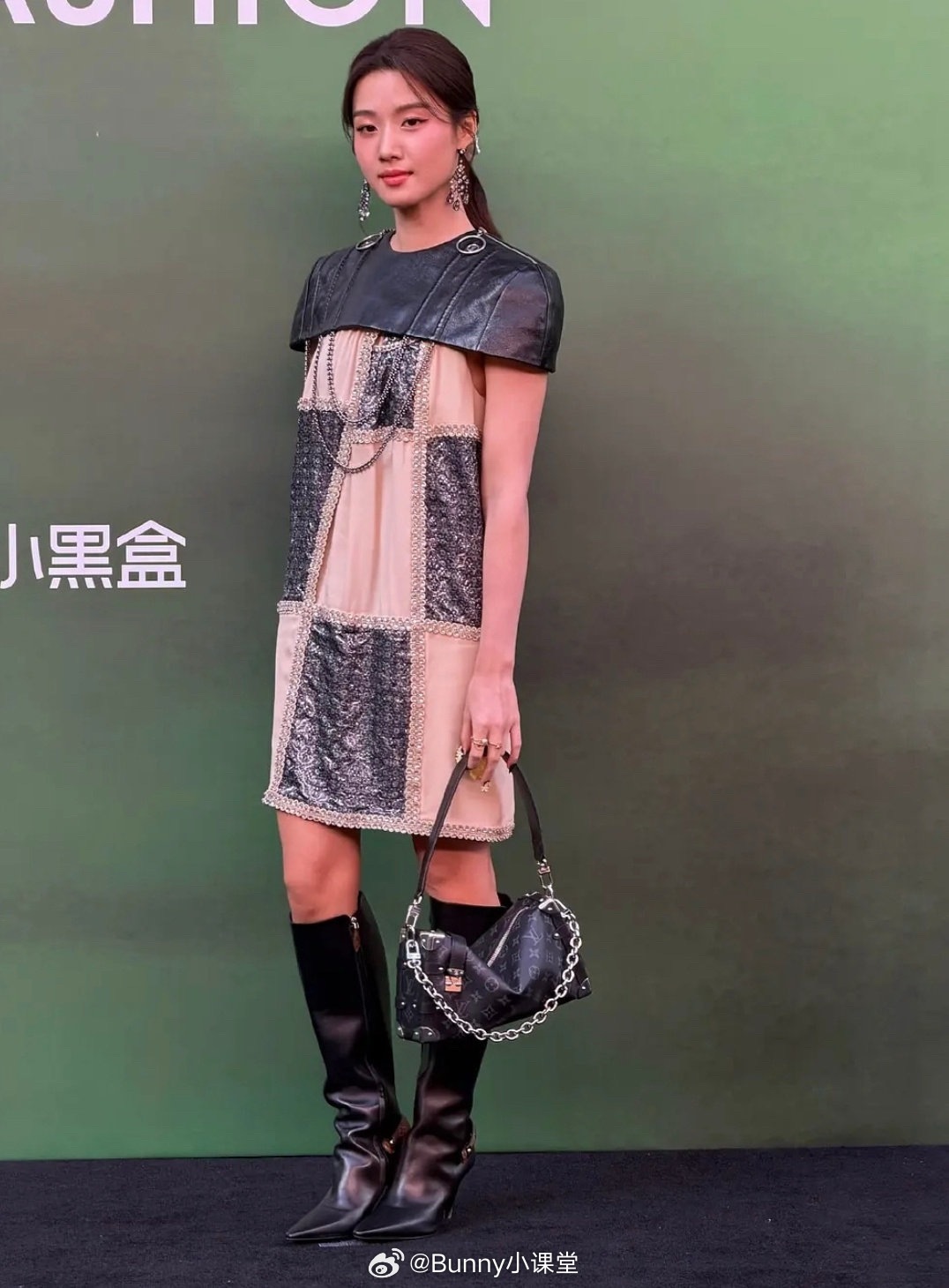 卢昱晓VOGUE盛典新造型路透，卢昱晓工作室的评论都在骂，怎么一到大场合就掉链子