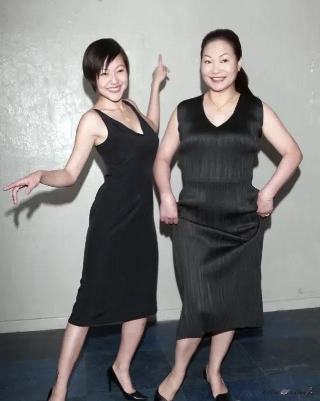 怎么说风凉话的那么多啊，徐妈妈现在明显是因为思念女儿过度都不太正常，需要心理医生