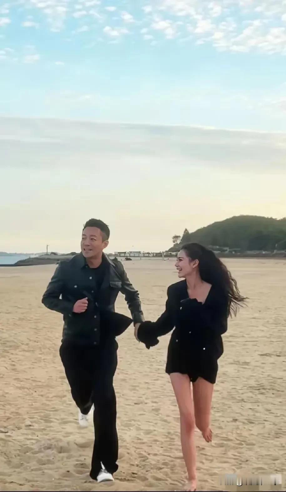 现在的汪小菲事彻底走出来了，对于前妻去魅成功，那句话说的真没错，想要忘掉一个人最