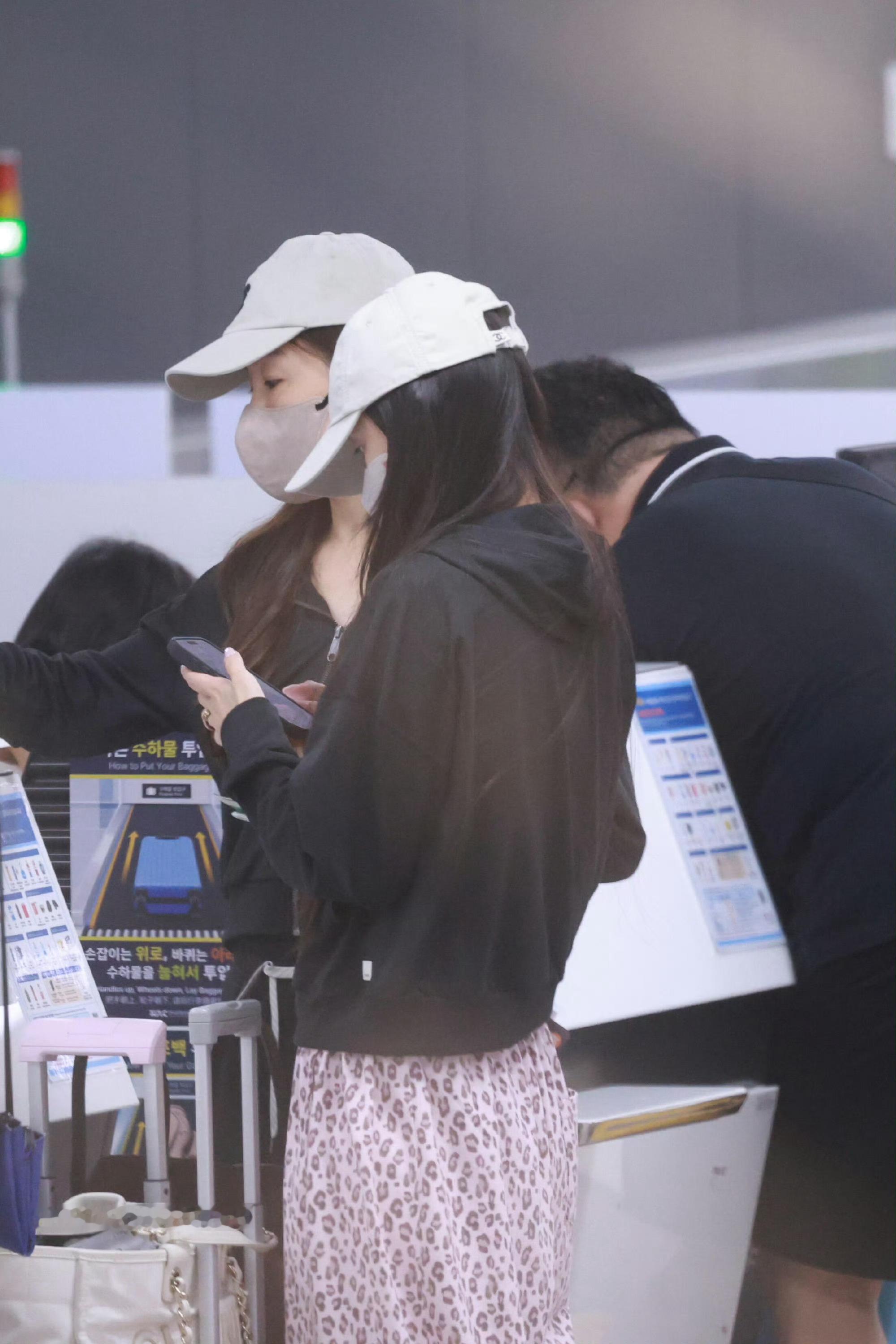 angelababyangelababy首尔回国 新鲜的姐姐好瘦好美啊