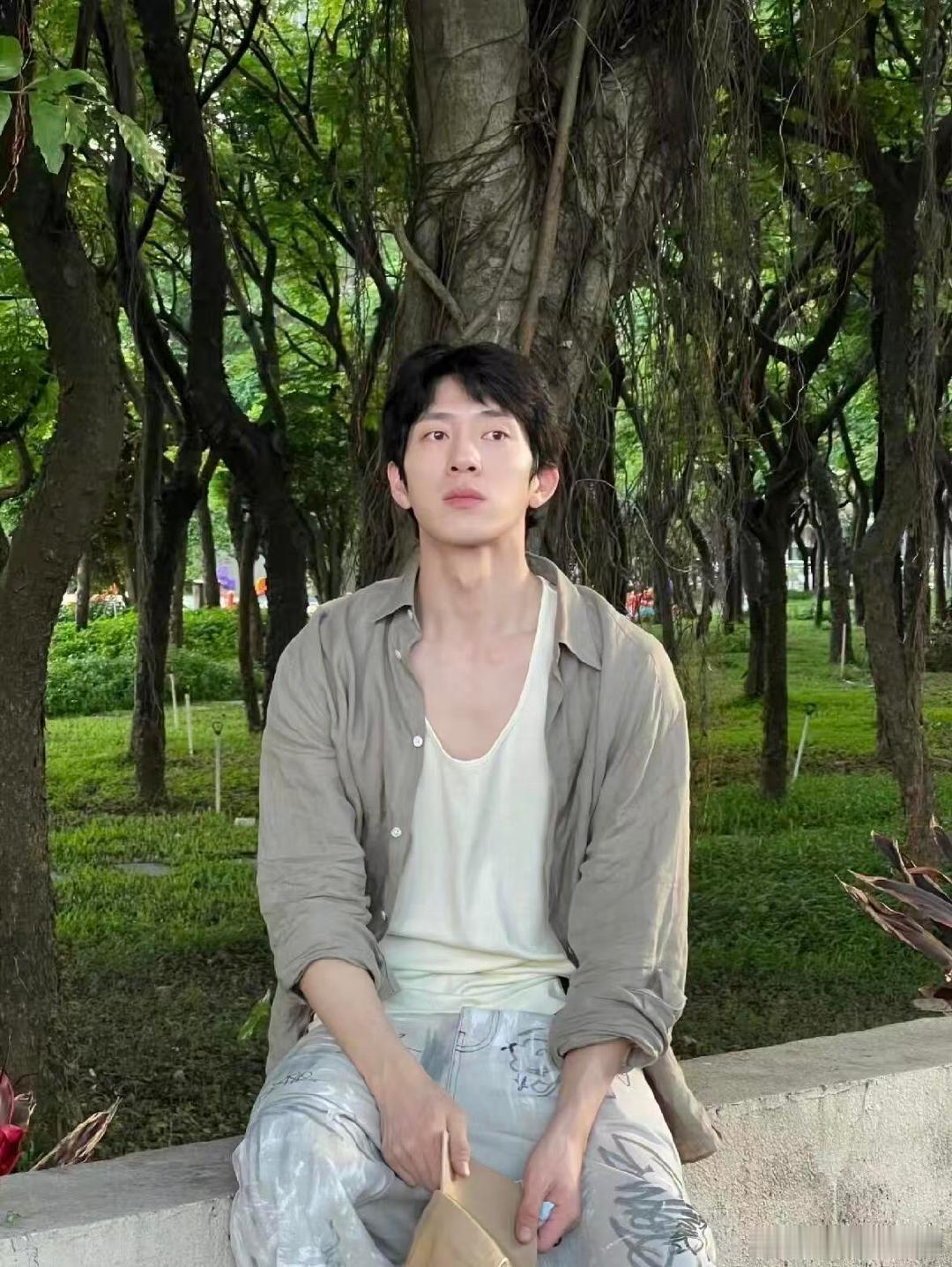 井柏然听到母亲节快乐的反应粉丝线下祝井柏然母亲节快乐 线下暖心又搞笑瞬间！粉丝集