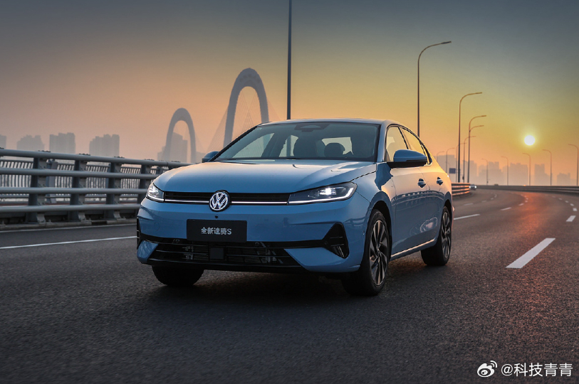 全新速腾S 7.98万起上市 作为大众的经典车型，这价格上还挺有诚意的。没记错的