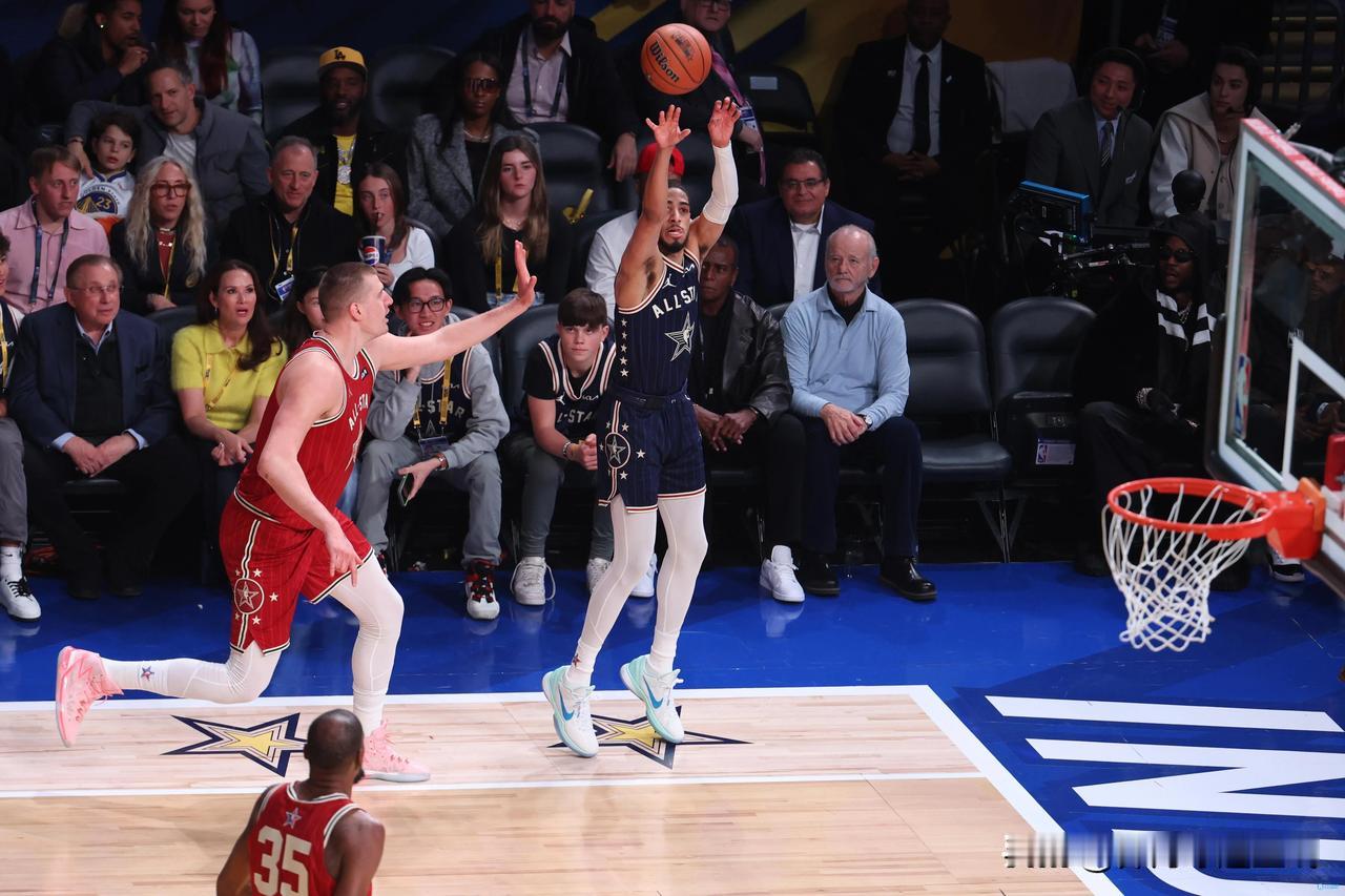 NBA全明星周末：可惜了哈利伯顿，这么好的数据，被利拉德给毁了，他怎么不会来事儿