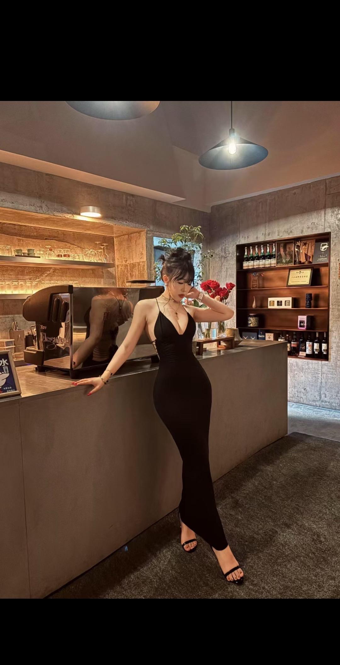 爱我者助你风生水起，逆我者掐死你