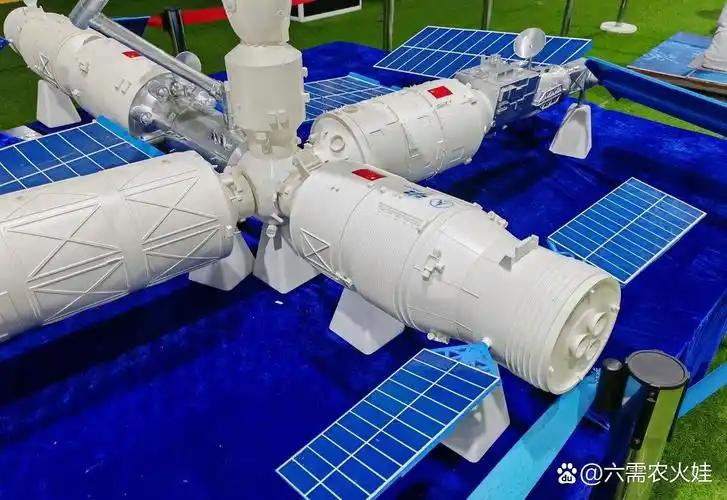 为什么大家都不提中国空间站了？因为没脸提，跟国际空间站差距太大！中国空间站可不是