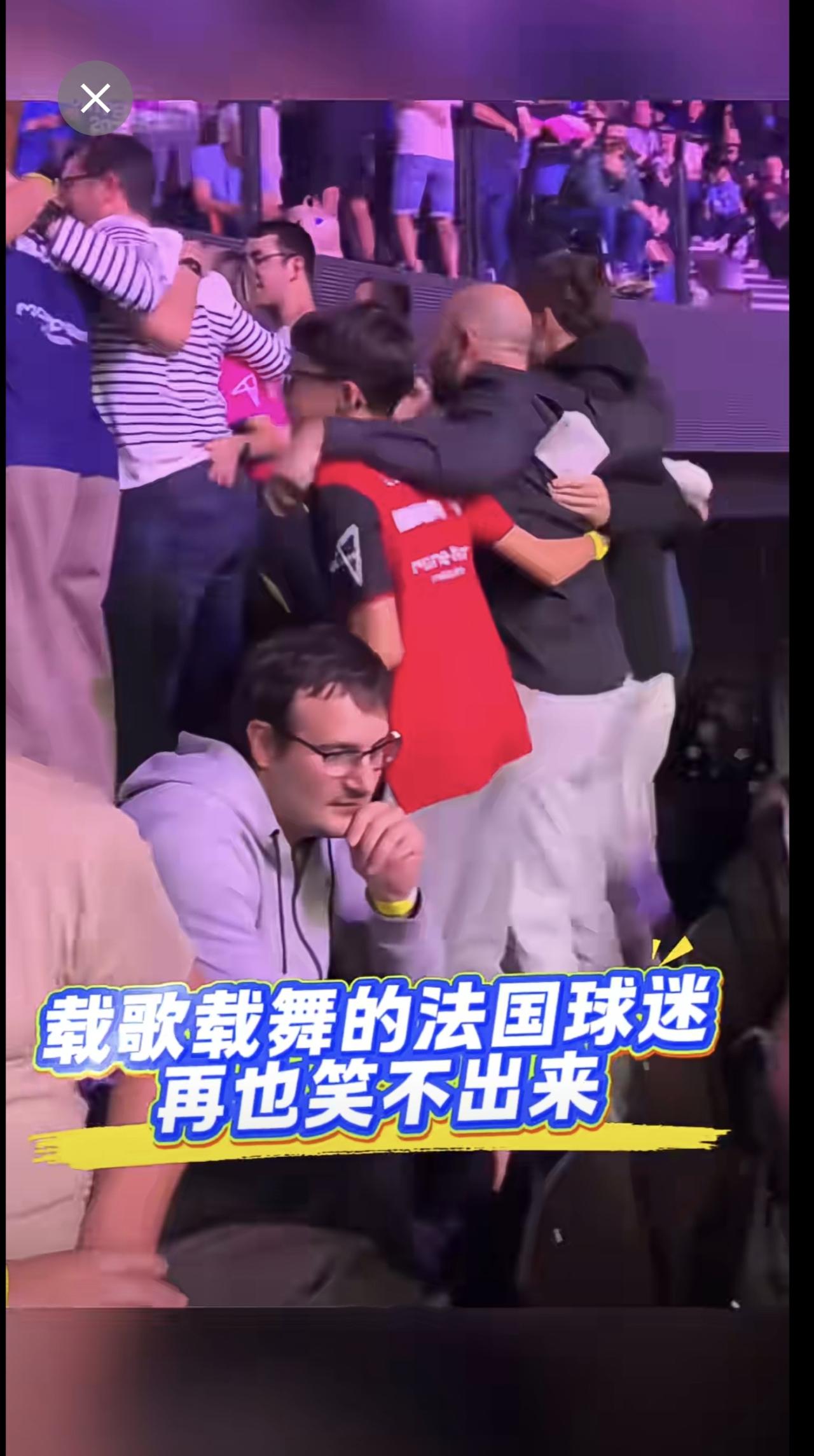 王皓扬眉吐气！梁靖崑周启豪重拳出击，法国男单全军覆没，主场球迷被打沉默 梁靖崑