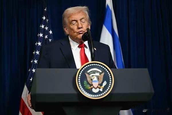 特朗普表态我不担心引网友热议
12月29号，路透社报道，针对我国台海军演，特朗普