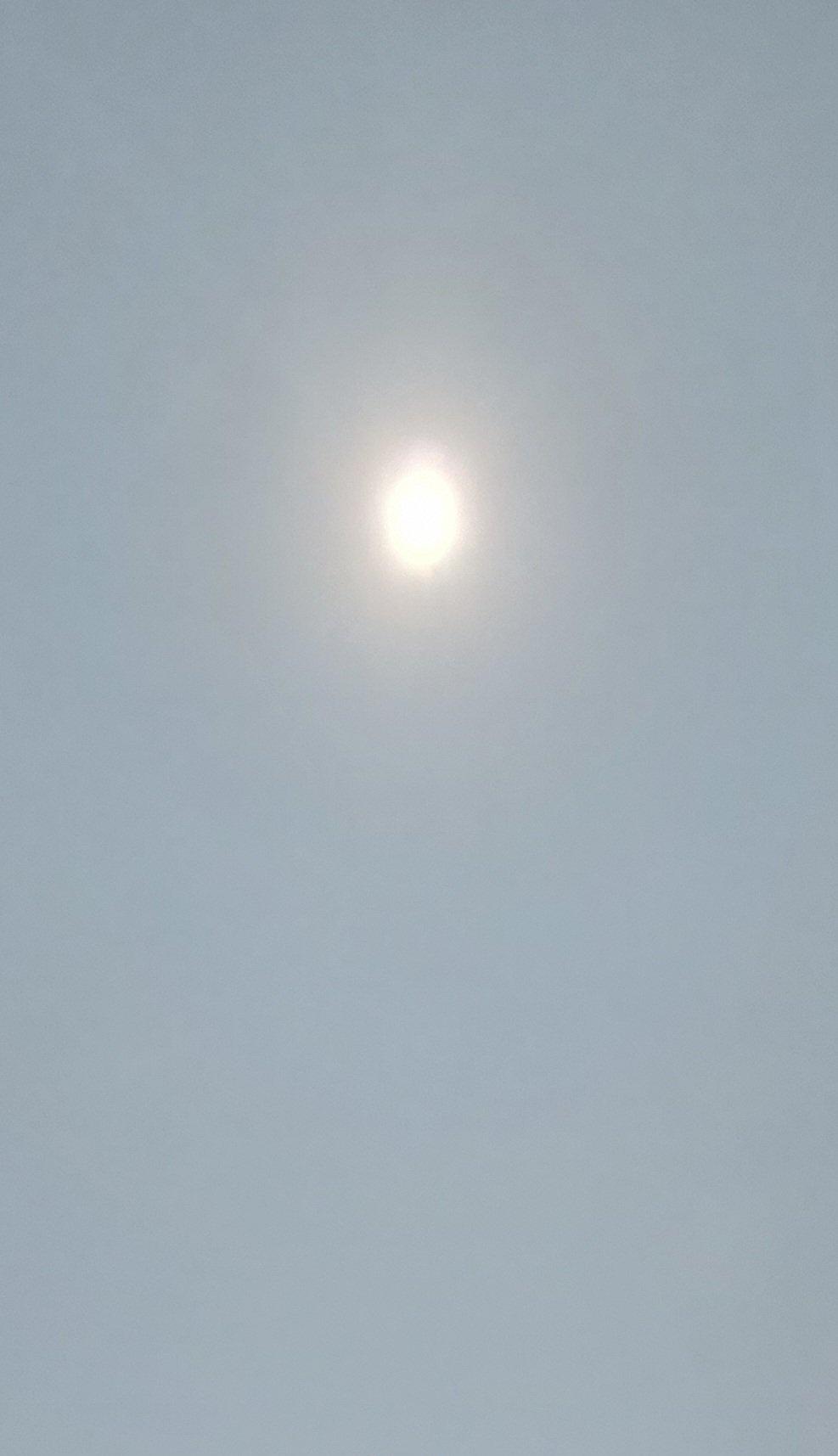 今天2026年4月15日中午12点百色的太阳热辣辣~☀~ ​​​