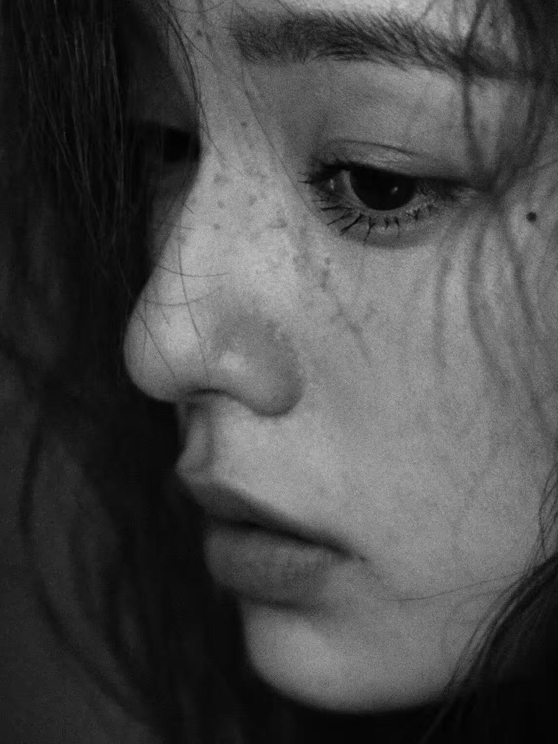 情绪肖像
情绪是灵魂的镜子[玫瑰]