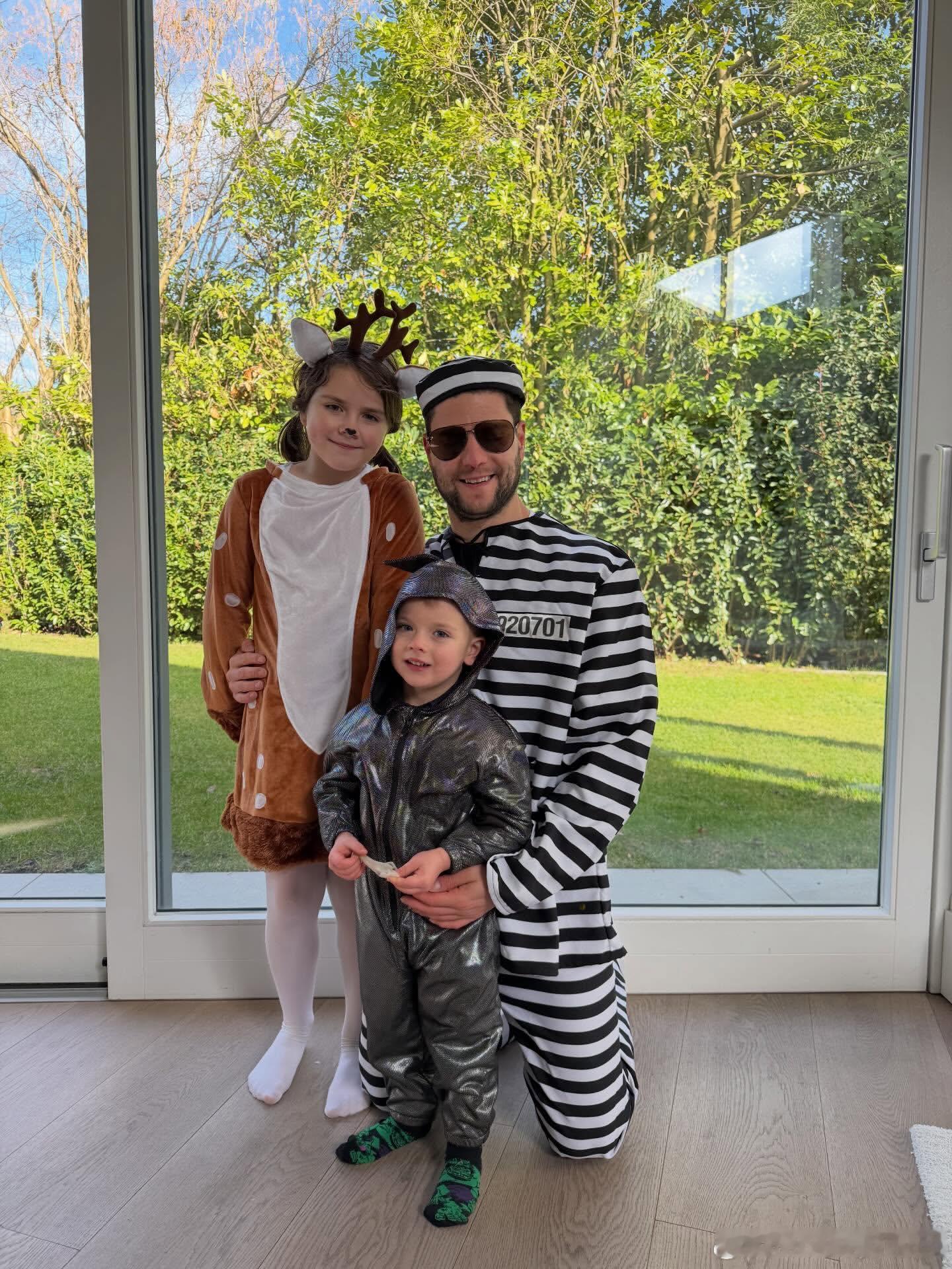 奥恰洛夫：昨天在印度遭遇了一场艰难的失利，不过至少我及时赶回来参加杜塞尔多夫的狂