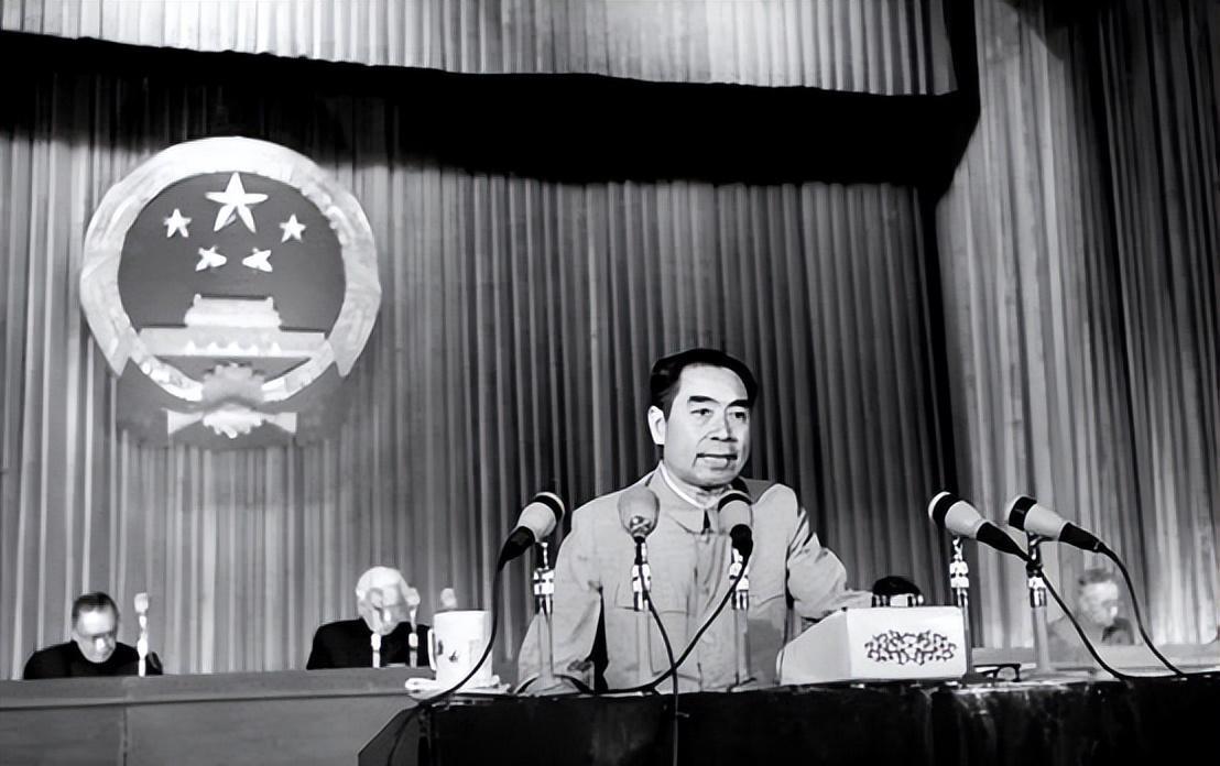 1974年苏联巨型气球入侵中国领空，周恩来果断下令，不惜一切代价将其击落！
19