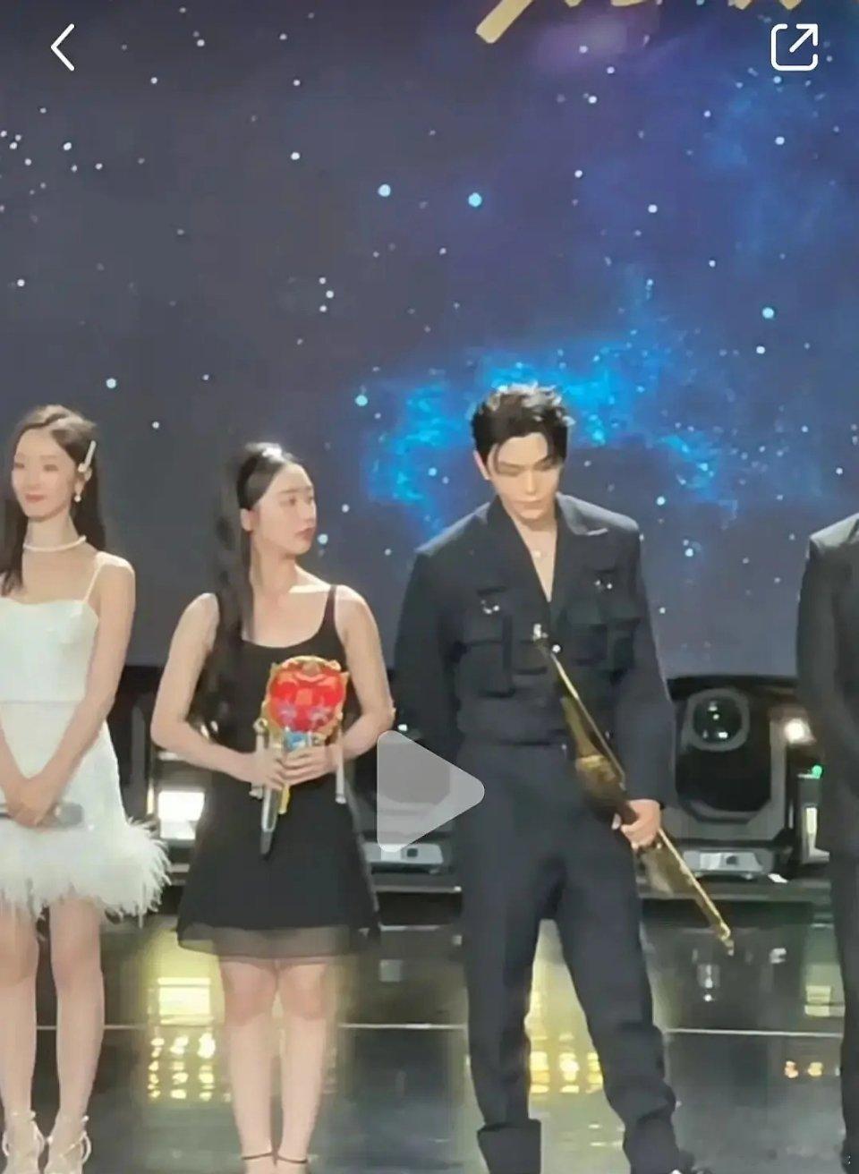 邓恩熙最虐的不是脸 是身材 ​​​