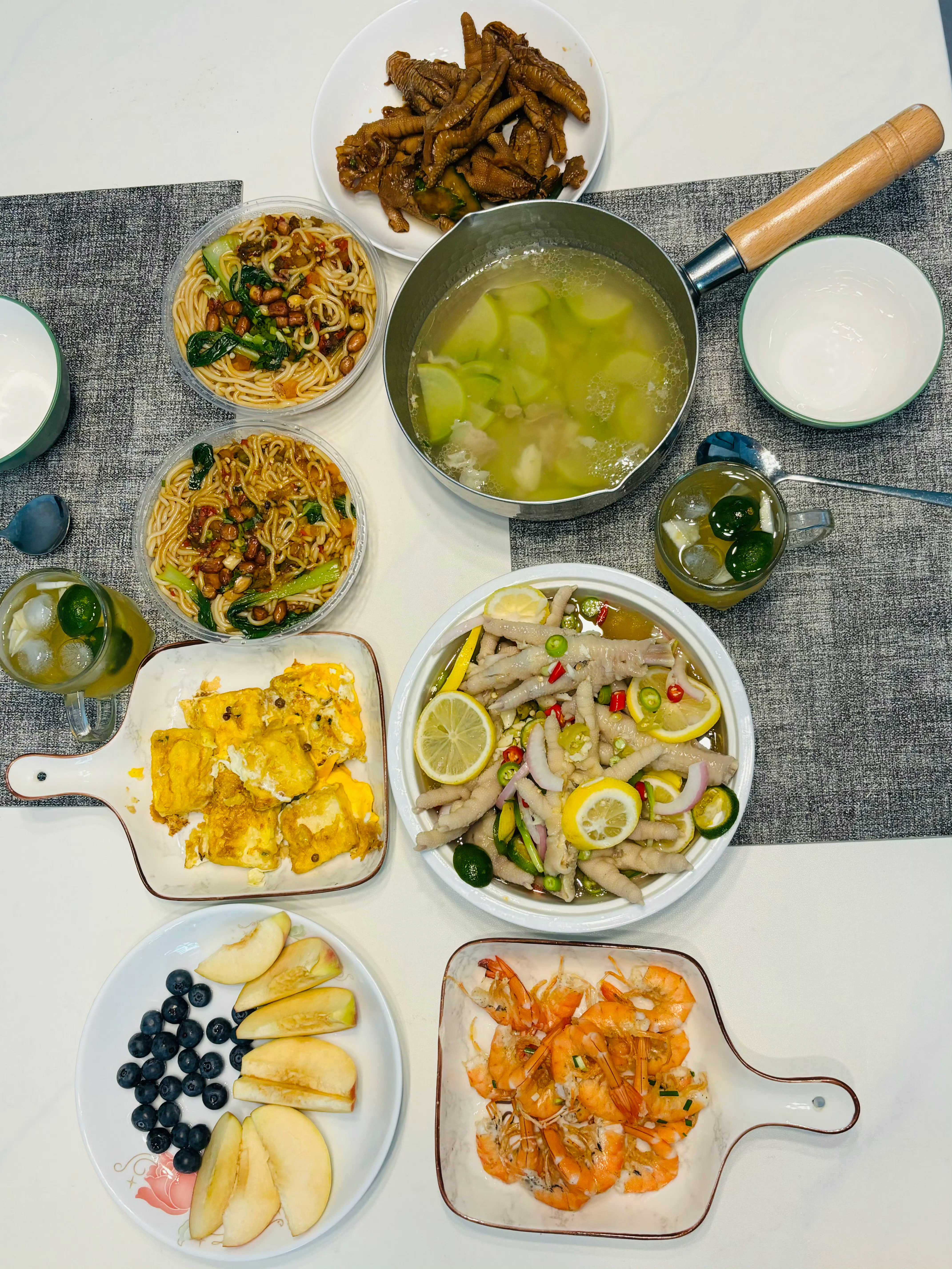 趁一下发小的饭[doge] ​​​