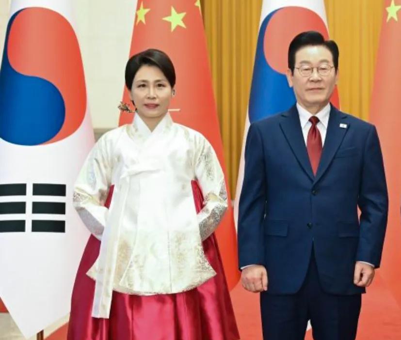 中方用中国古语婉拒李在明一要求，李表示理解并动情地回应了一句

据韩媒日前报道，