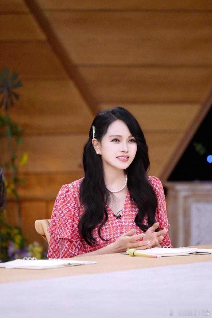 伊能静说我们都是中国的女儿  伊能静长文谈乡村女性 我们都喜欢伊能静不是没理由哒