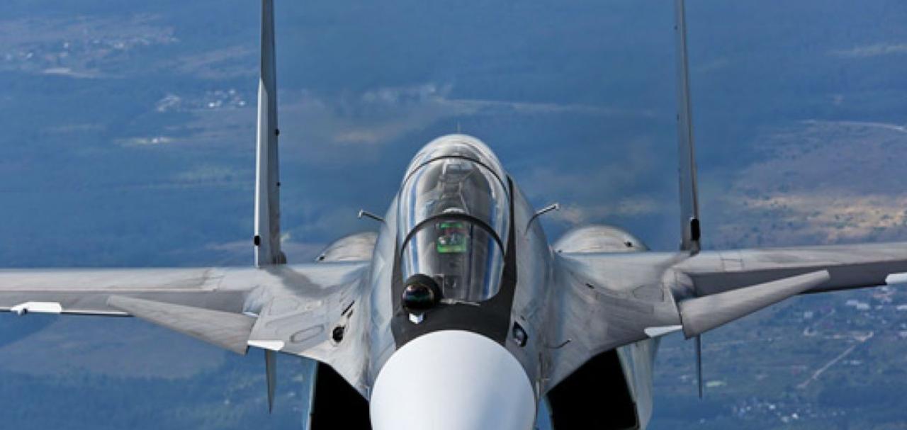 又一架俄罗斯飞机在克里米亚坠毁。

俄军一架苏  30 战斗机，在克里米亚坠毁，