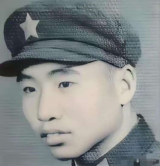 1984年，战士李陶雄中弹后抢救无效，壮烈牺牲。谁知，遗体送往后方安葬时，莫名从