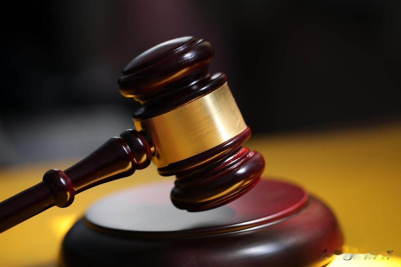 辉县市两名法官伙同一镇长将法律演成戏：法制建设任重道远

       来源:清