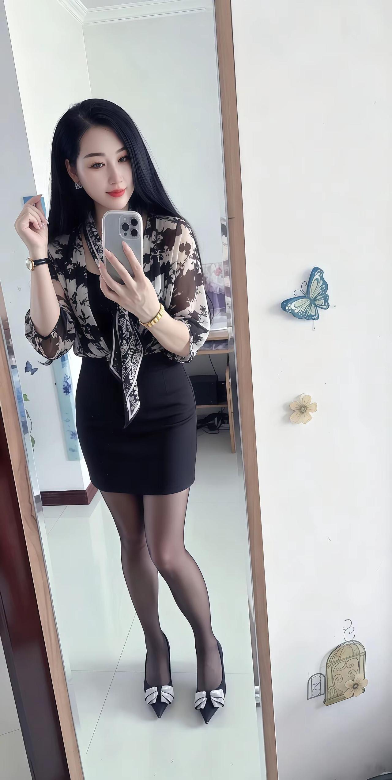黑丝黑裙 熟女风穿搭