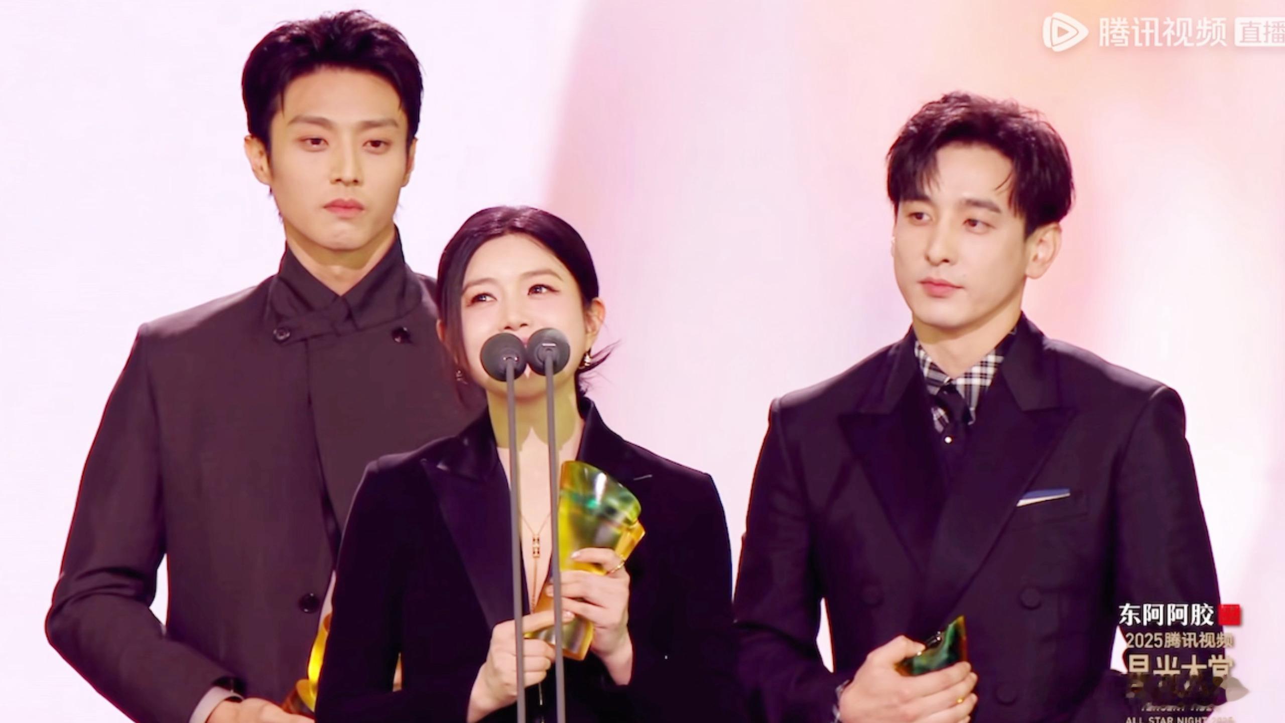 陈靖可年度突破剧集演员 陈靖可拿下年度突破剧集演员，真的太牛了！不过🐧的镜头和