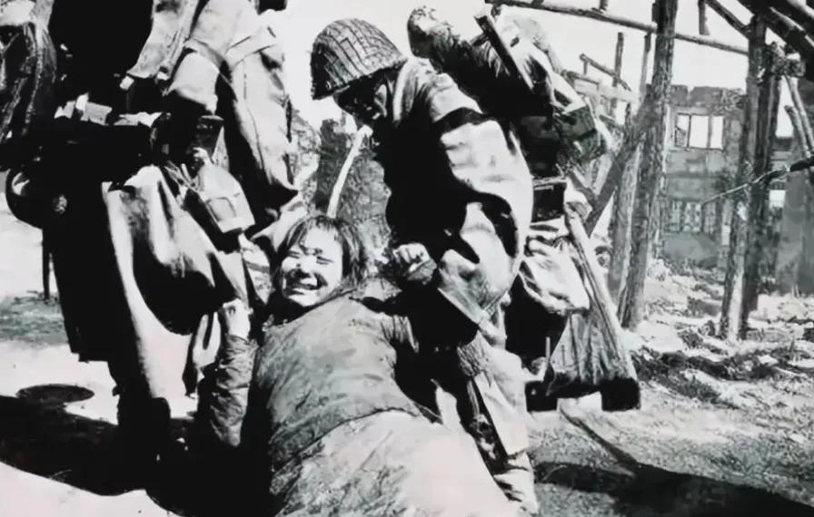 历史早就告诉过我们！
日本人不可信！
早在1937年9月那会，小鬼子在灵丘，干的