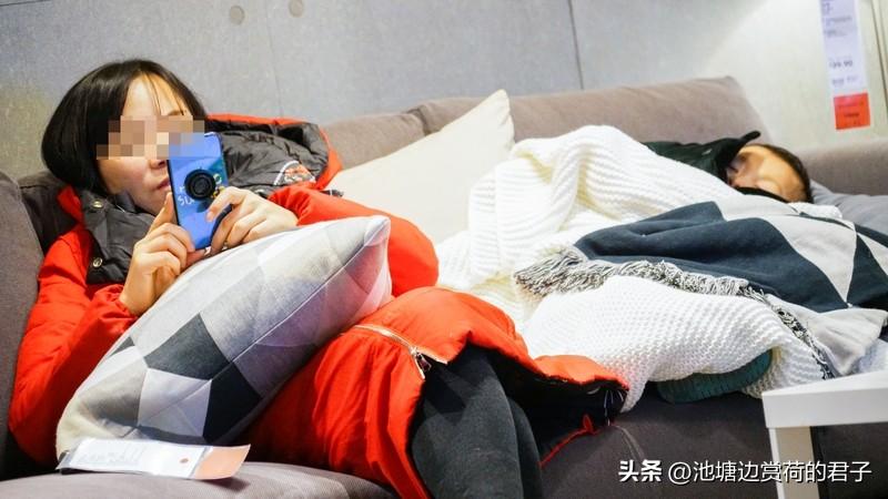 有人在宜家5折捡漏原价2800元的床 有人在宜家 5 折捡漏原价 2800 元的