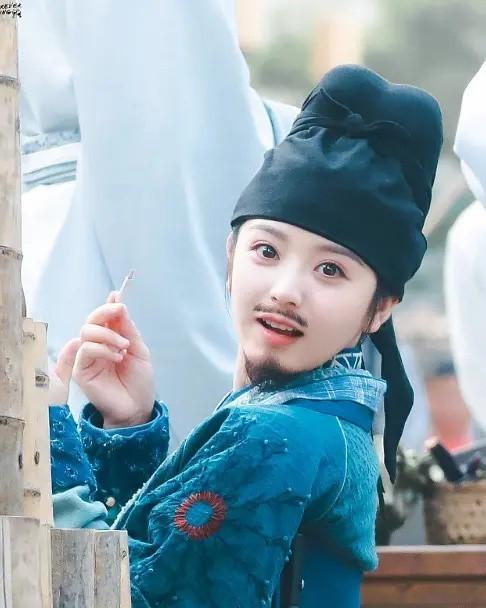 田曦薇，花轿喜事，女扮男装路透🈶  额…😑造型师不要把观众当傻子好吗？ ​​