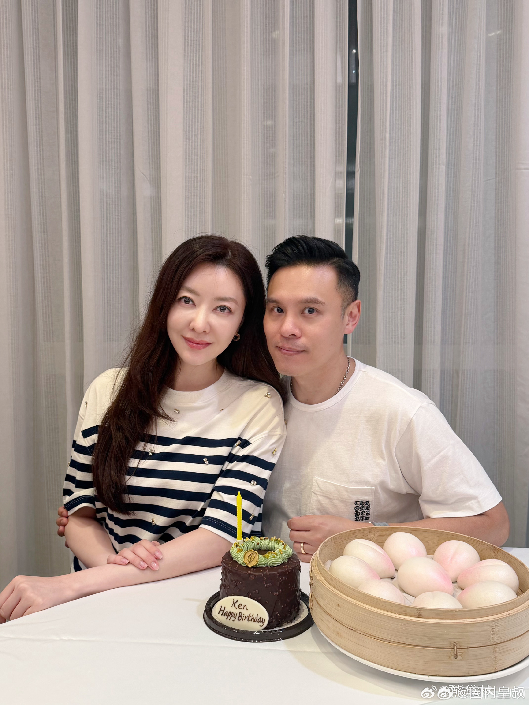 熊黛林给老公庆生，女人总会遇到适合自己的人 