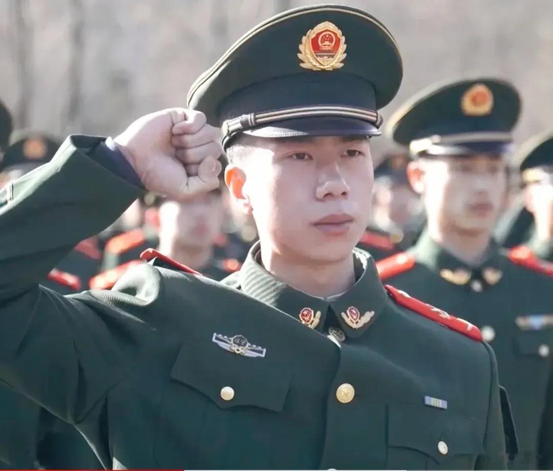 再见，国防服役章！随着23军人勋表的配发，国防服役章也完成了他的使命。话说勋表略