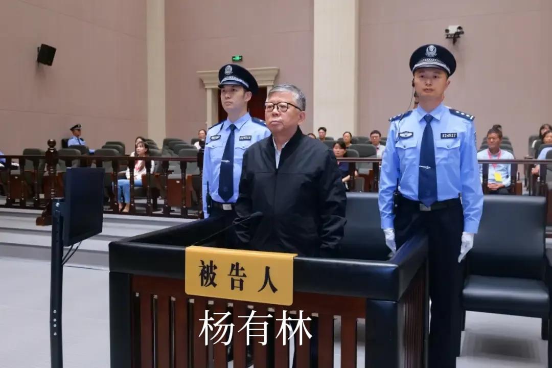 很多人认为贪腐没有死刑，其实这是误解，我国《刑法》第382、383、385、38