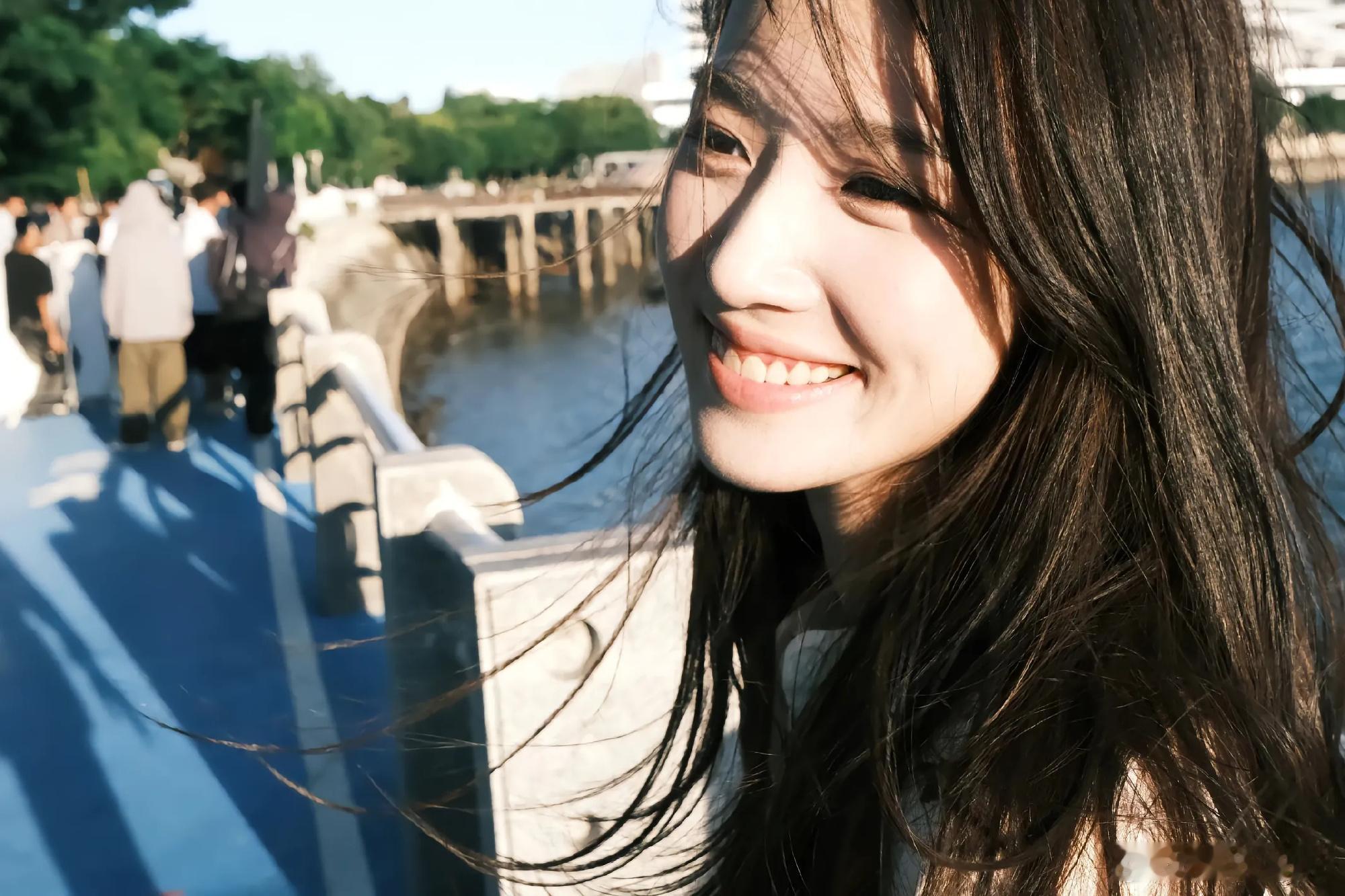 卢昱晓 嗯对横图美女 
