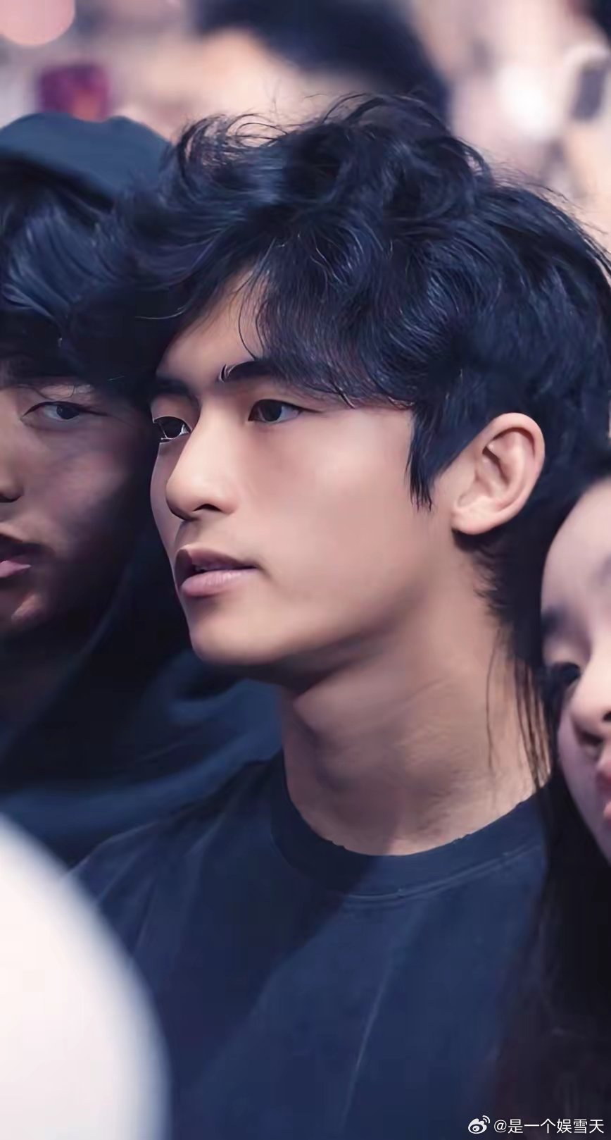 我知道张柏芝很美，也知道谢霆锋很帅，但我没想到，张柏芝和谢霆锋的二儿子谢振南长大