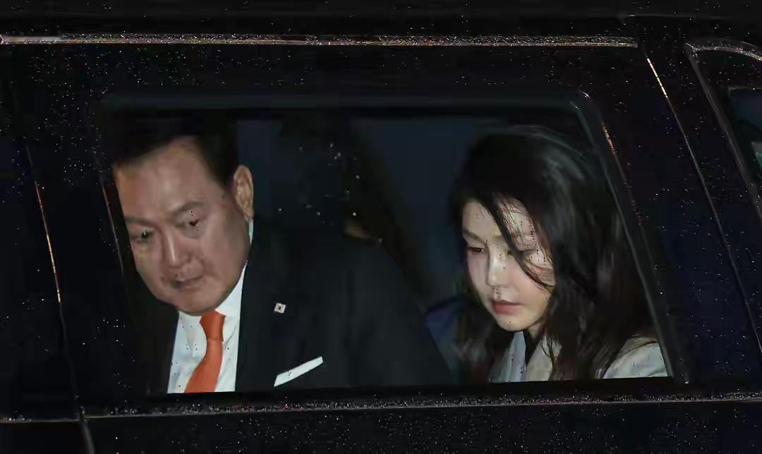 李在明政府为何没判尹锡悦终身监禁 最近韩国尹锡悦的案子闹得沸沸扬扬。12月26日