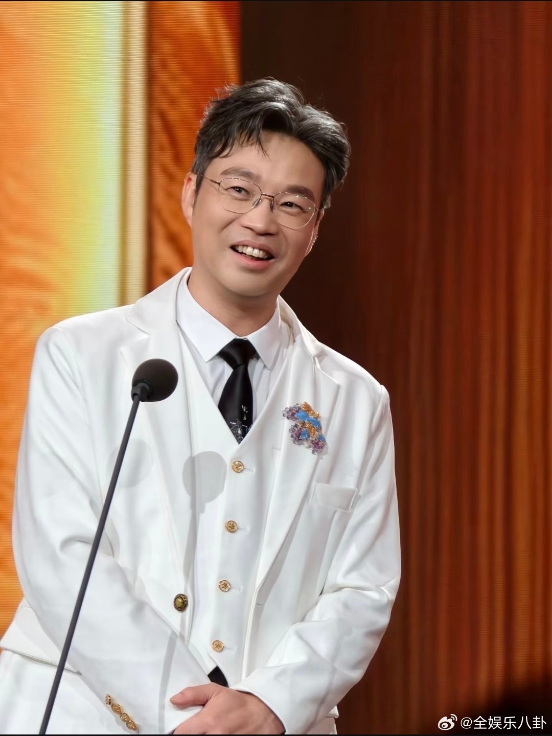 王俊凯王迅默契住了 小凯用两颗珍珠拿下三位骨干，王迅老师就是其中之一。这默契，是