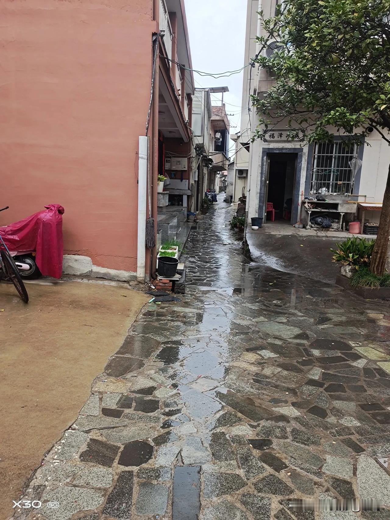 藏在浙江江山的宝藏老街！百年烟火气美到窒息，改造后竟成新晋打卡地？
 
浙江江山