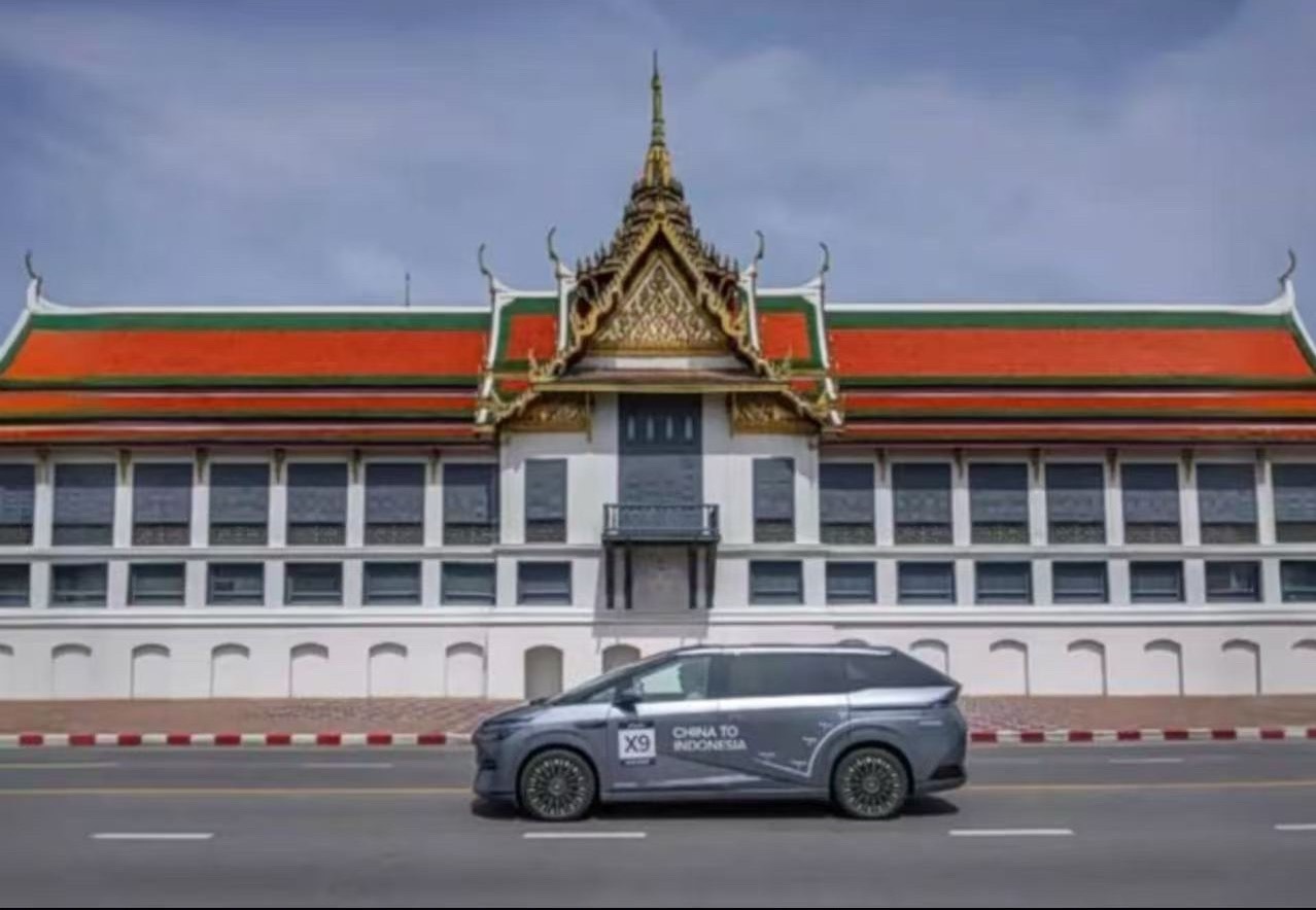 小鹏汽车 近日，小鹏汽车印尼公司向消费者正式交付100辆小鹏G6车型。此次交付活