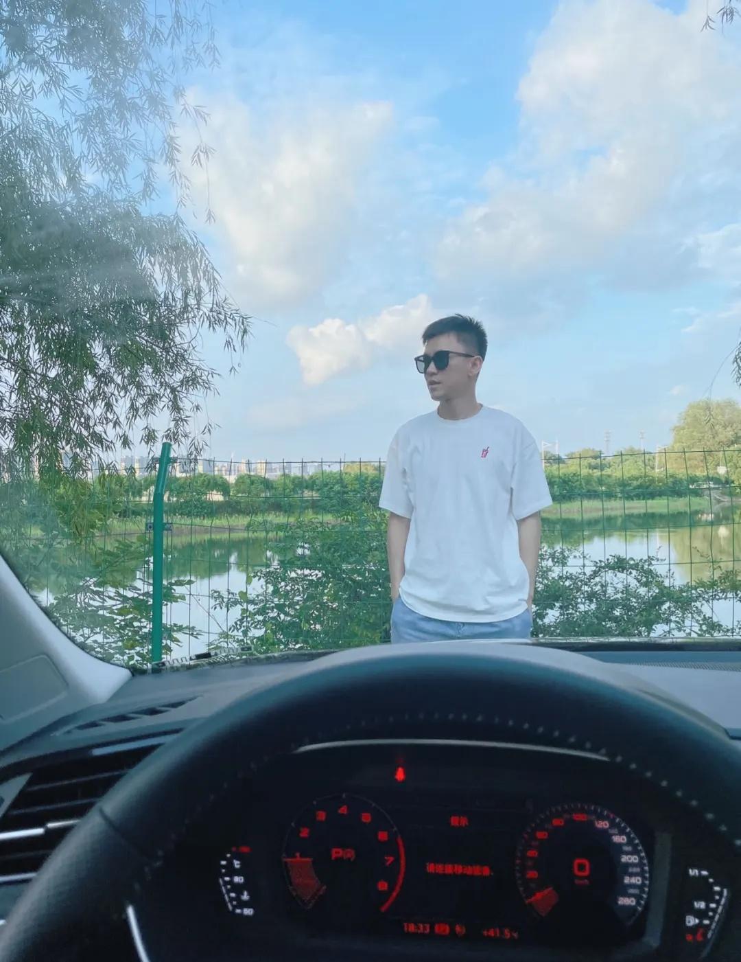 无锡94年离异未育，年入百万诚心找
无锡94年离异未育男神｜年入200+诚心找同