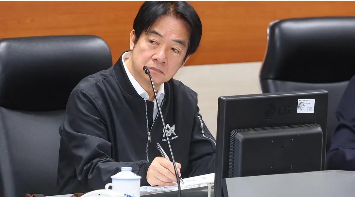 赖清德叫嚣：“蓝白两党”不要再跟我谈什么“宪政”

赖清德今（25日）出席活动时