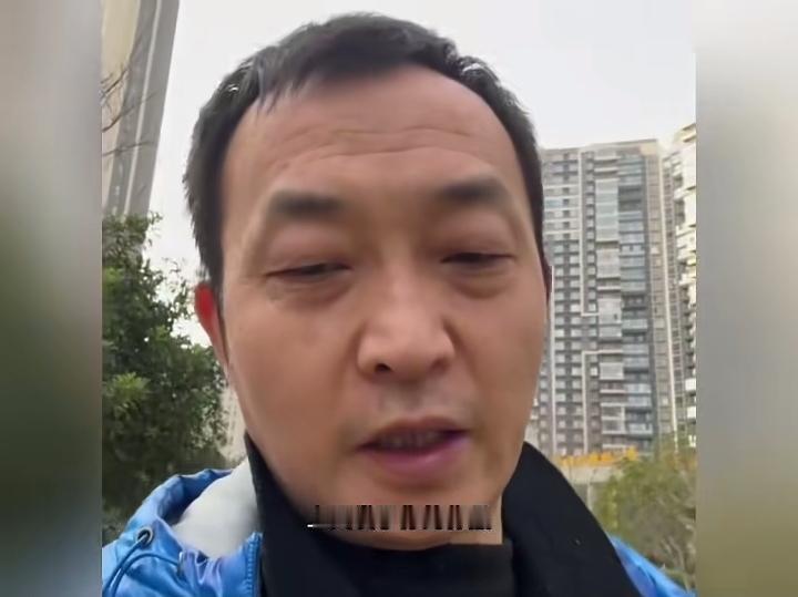 闫学晶把一个农民大哥告上了法庭，要求赔偿经济损失20万元！

这个农民大哥说，他