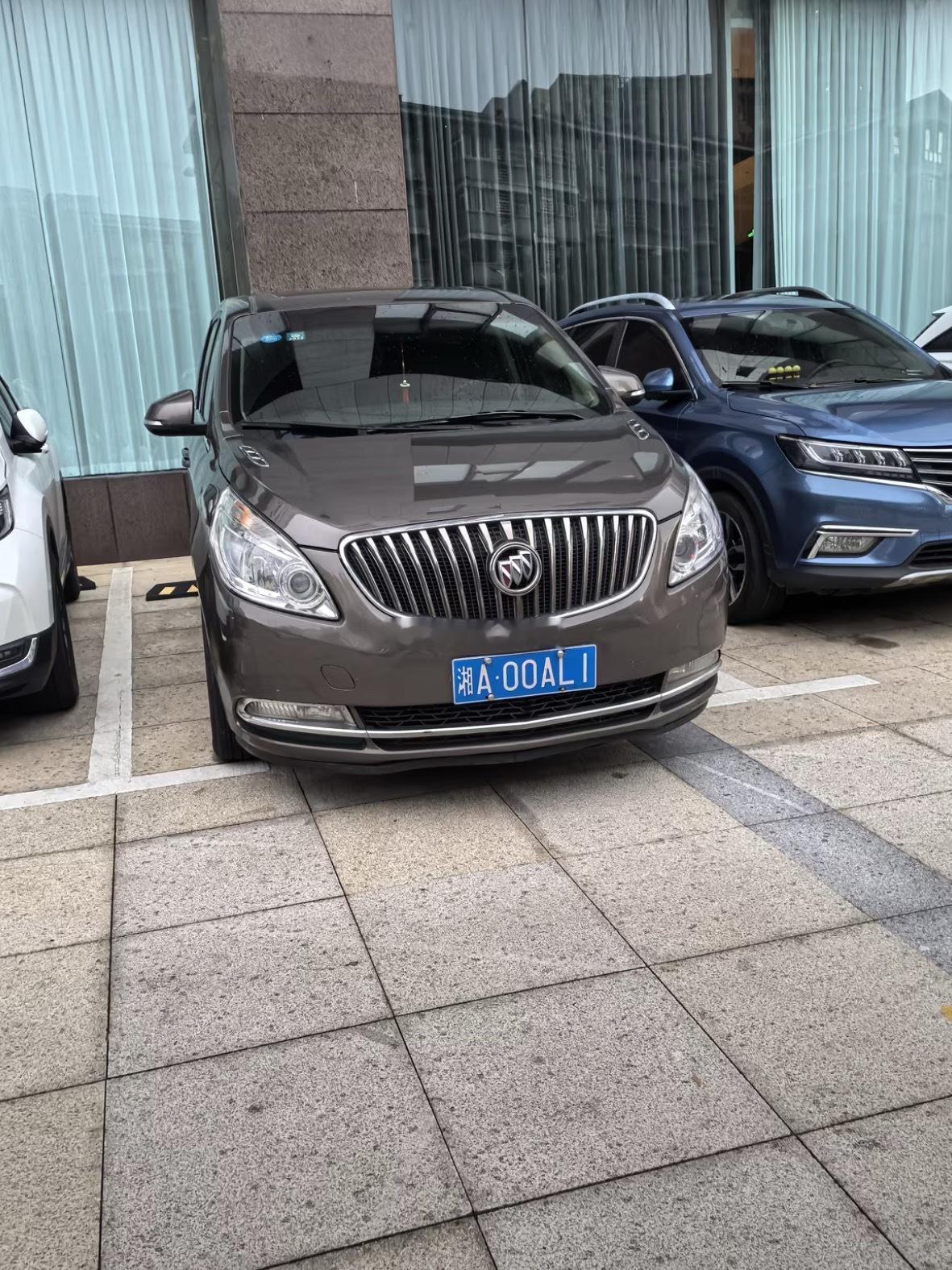 车牌真不错啊[鼓掌]梦想家ALI ​​​