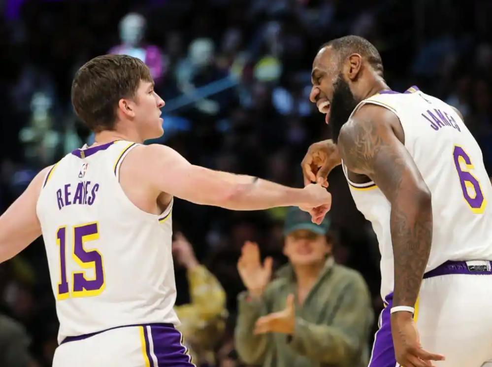 NBA名记曝出惊人消息，湖人内部优先续约里夫斯，优先级甚至高于詹姆斯。

名记J