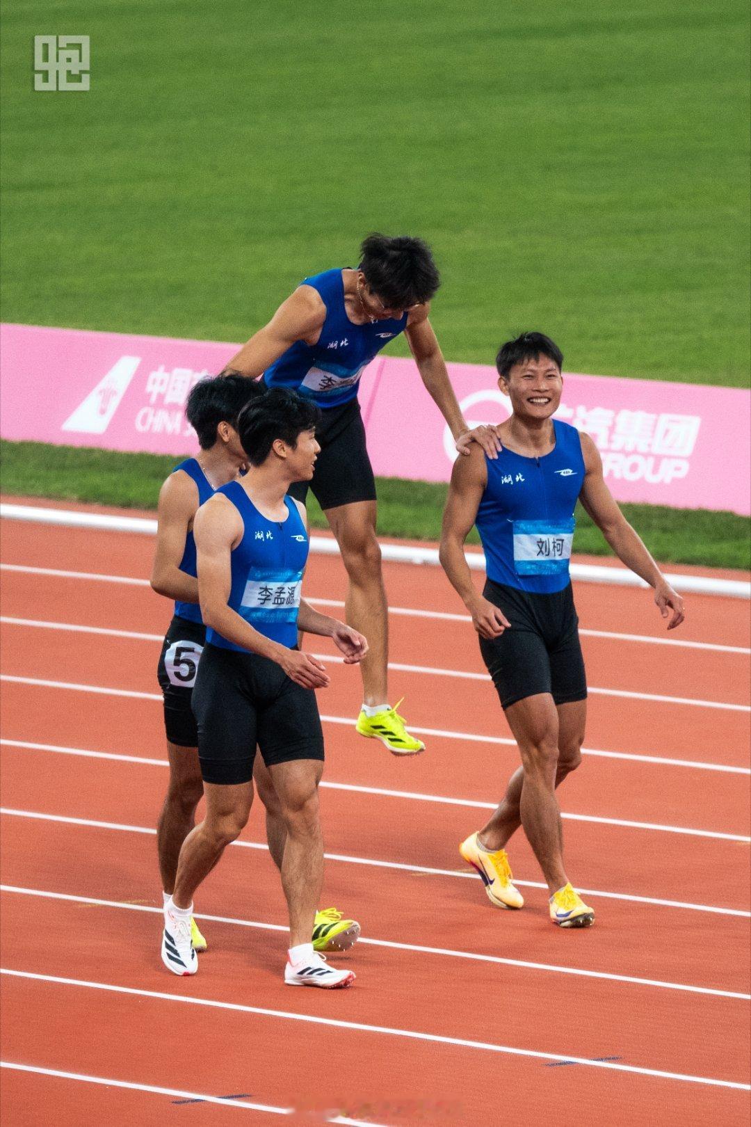 湖北两支4x100米接力队，在全运会 实现双冠，这是自1959年首届全运会北京队