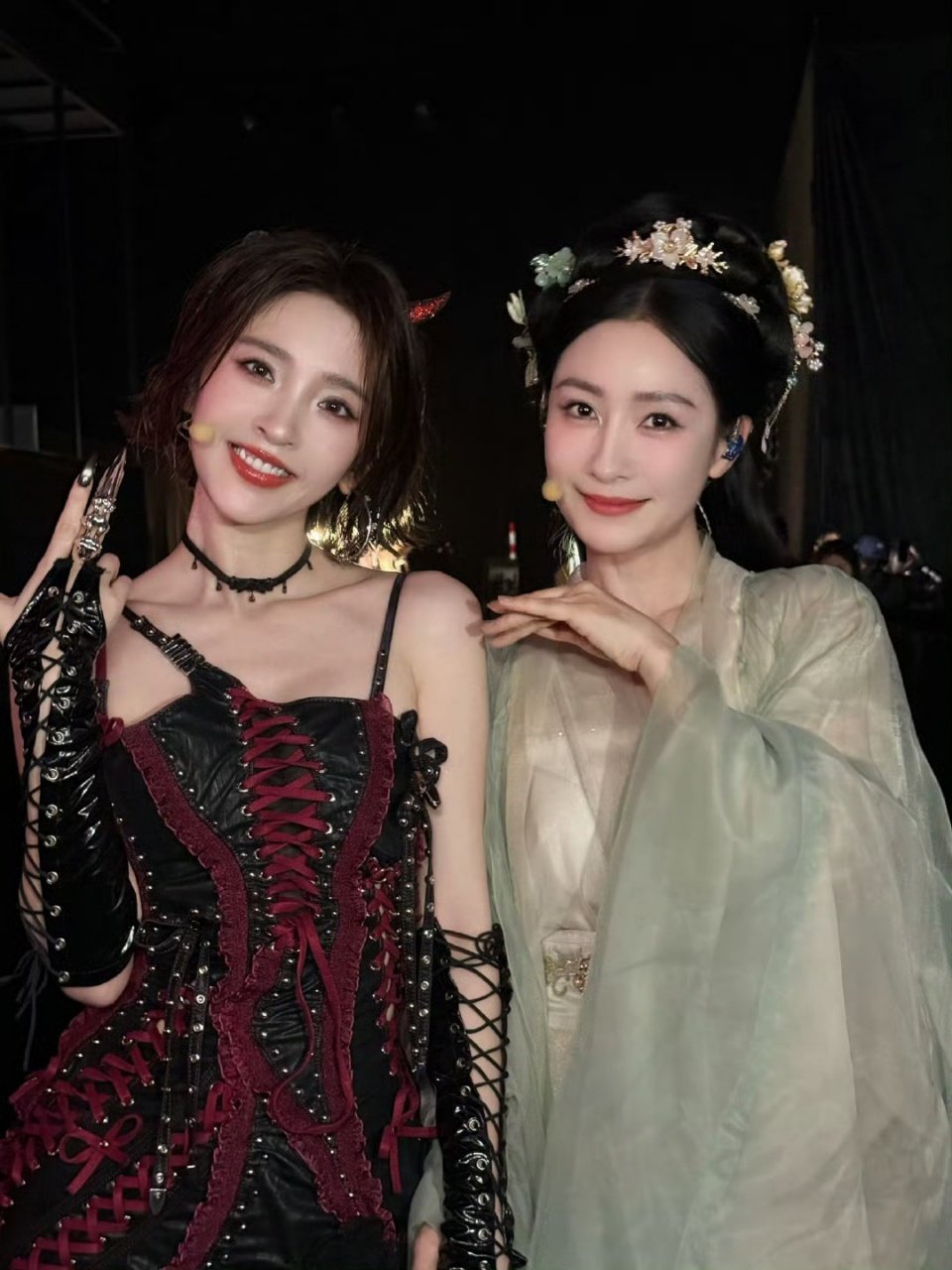 唐艺昕陶昕然甄嬛传售后唐艺昕陶昕然售后 唐艺昕陶昕然甄嬛传售后，看哭了！期待两位