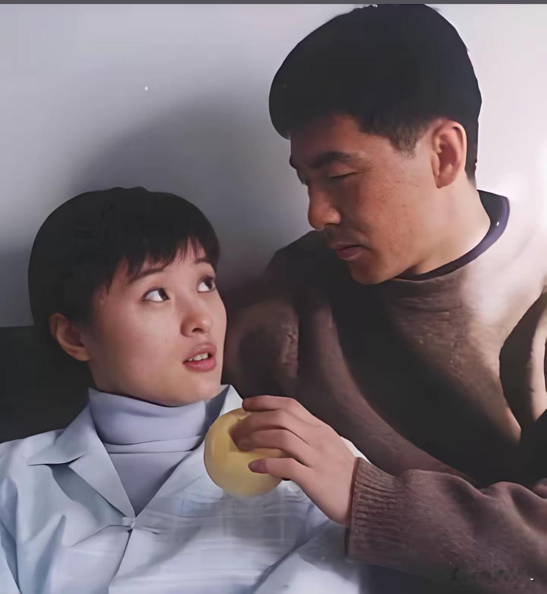我感觉这个陈建斌是一个渣男，有点始乱终弃。本来他和吴越感情非常好，因为拍戏遇到了