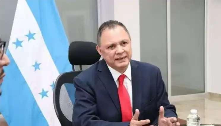 洪都拉斯总统放狠话！中方若不给足够利益，一个月后考虑断交，外交局势骤变

1月3