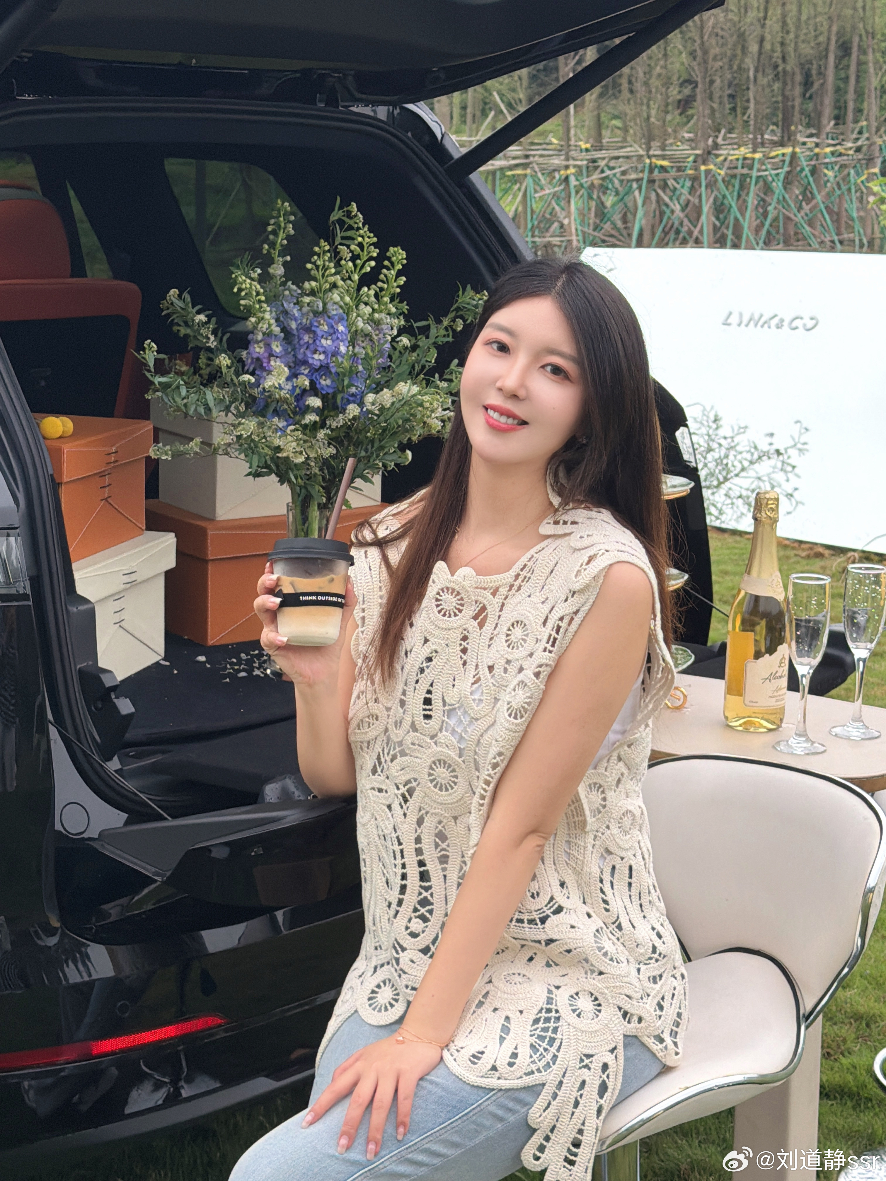 虽然广州持续阴天，但是拍照光线还可以今天马上飞敦煌了，大家猜猜试什么车？ 广州·