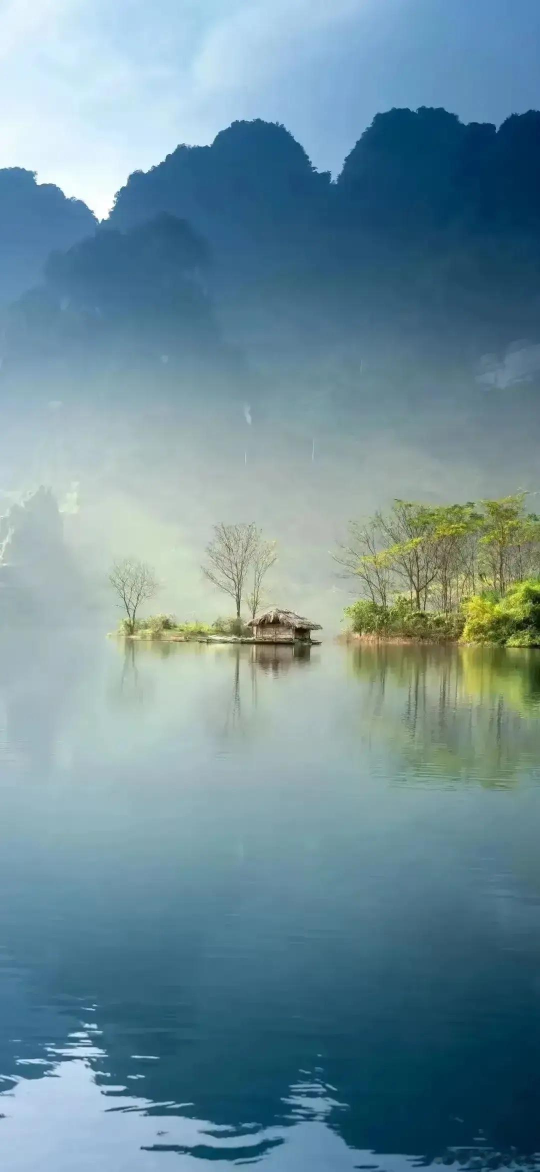 非常治愈人心的一段话：“你要允许一切的发生，允许自己走错路，允许自己看错人，事事